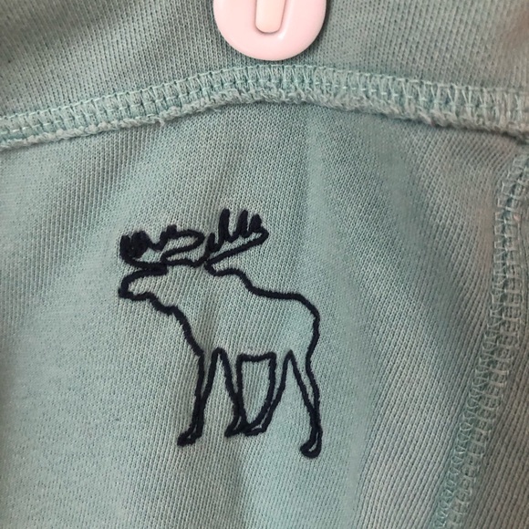 Abercrombie and Fitch sweatpants, 3/4 length, size small - Picture 2 of 6